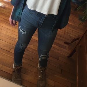 Hollister High-Rise Crop Jeans